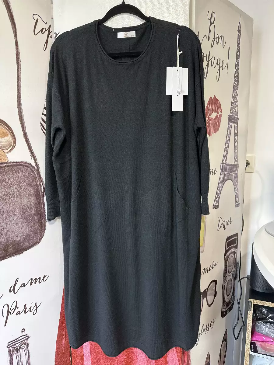 Robe en laine noir belle taille