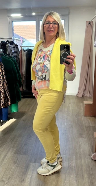 jean jaune